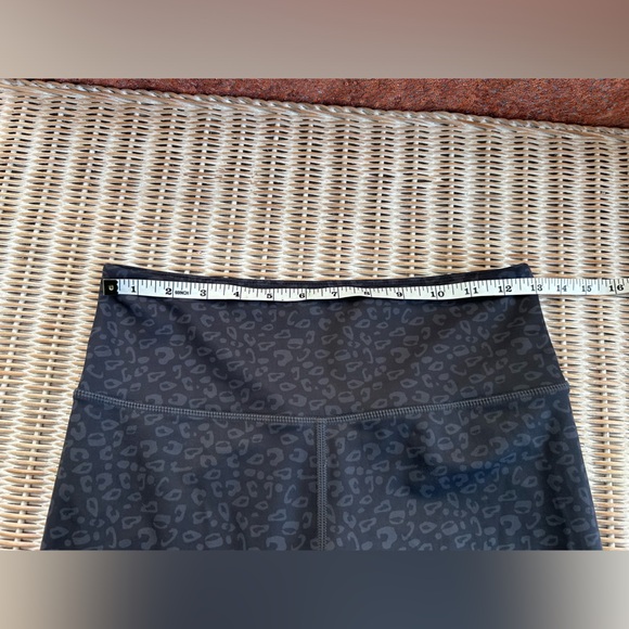 Zyia Active Gray Leopard Ombre Light n Tight Hi-Rise 7/8 size small - Picture 7 of 8